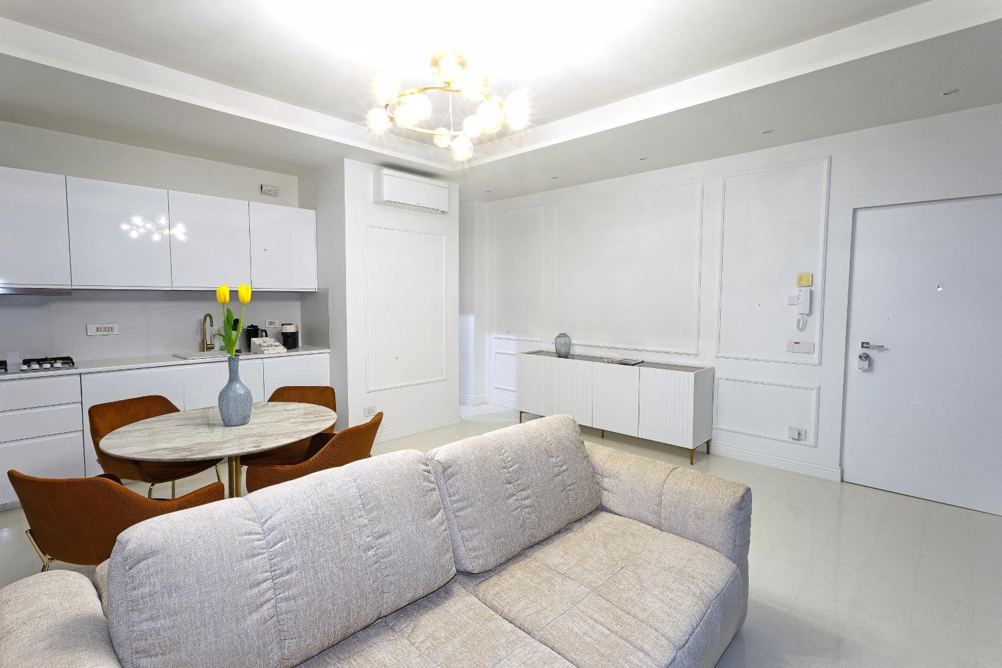 Luxury Apartment-corso Malta By Alux38